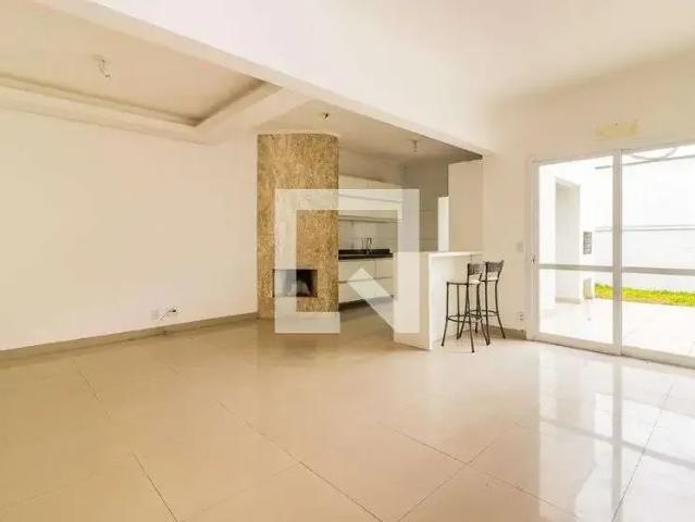 Casa / Sobrado para Locação em Porto Alegre/RS Hípica 4 Quartos