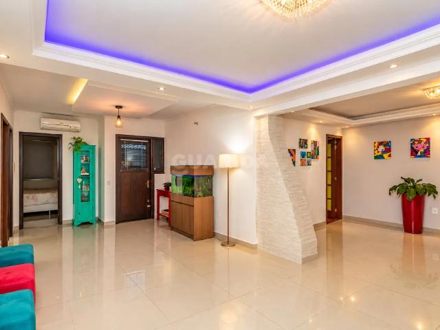 Casa / Sobrado para Locação em Porto Alegre/RS Hípica 5 Quartos