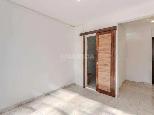 Casa / Sobrado para Locação em Porto Alegre/RS Humaitá 1 Quartos