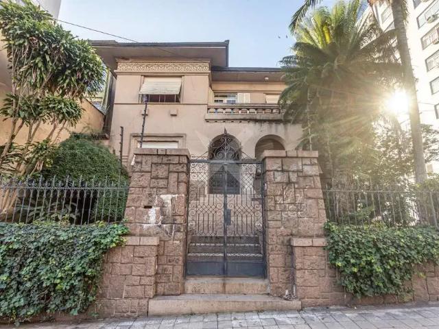 Casa / Sobrado para Locação em Porto Alegre/RS Independência 4 Quartos