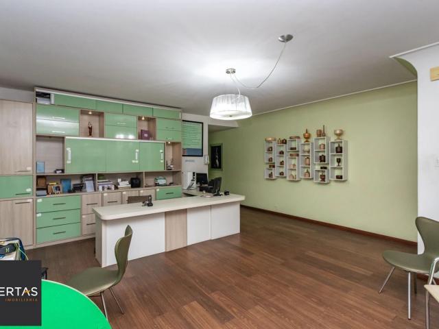 Casa / Sobrado para Locação em Porto Alegre/RS Independência 5 Quartos