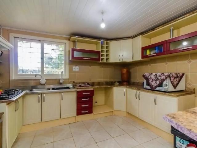 Casa / Sobrado para Locação em Porto Alegre/RS Ipanema 4 Quartos