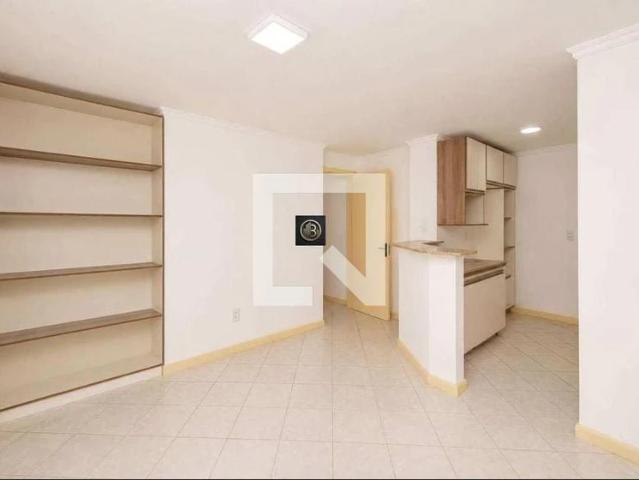 Casa / Sobrado para Locação em Porto Alegre/RS Ipanema 3 Quartos