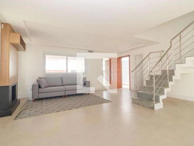 Casa / Sobrado para Locação em Porto Alegre/RS Ipanema 3 Quartos