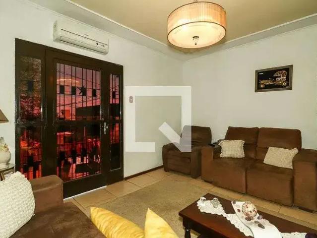 Casa / Sobrado para Locação em Porto Alegre/RS Jardim Carvalho 2 Quartos