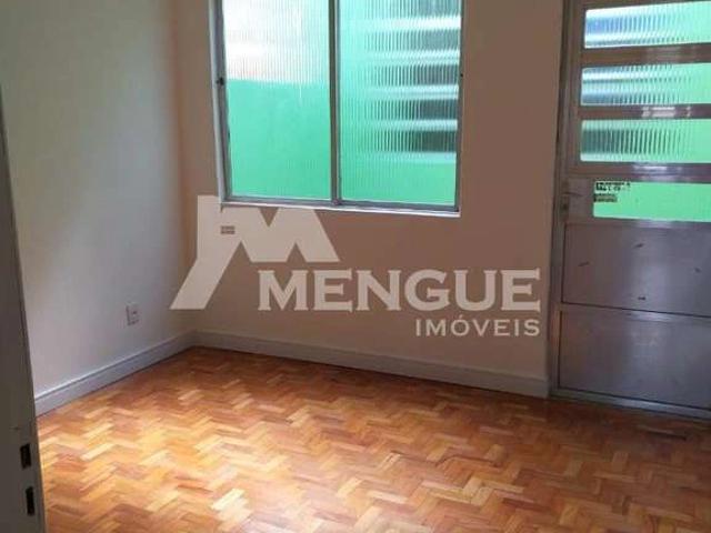 Casa / Sobrado para Locação em Porto Alegre/RS Jardim Carvalho 3 Quartos