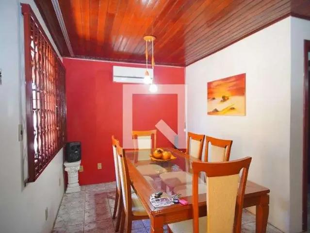 Casa / Sobrado para Locação em Porto Alegre/RS Jardim Carvalho 5 Quartos