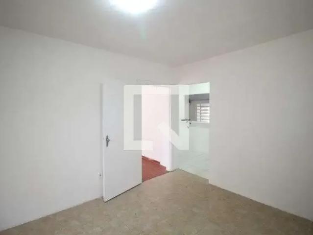 Casa / Sobrado para Locação em Porto Alegre/RS Jardim do Salso 2 Quartos
