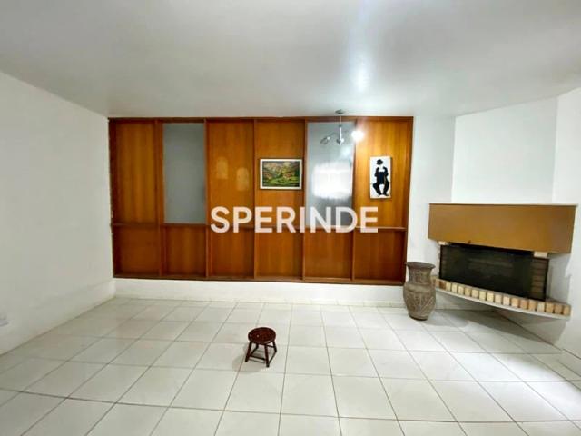 Casa / Sobrado para Locação em Porto Alegre/RS Jardim do Salso 3 Quartos