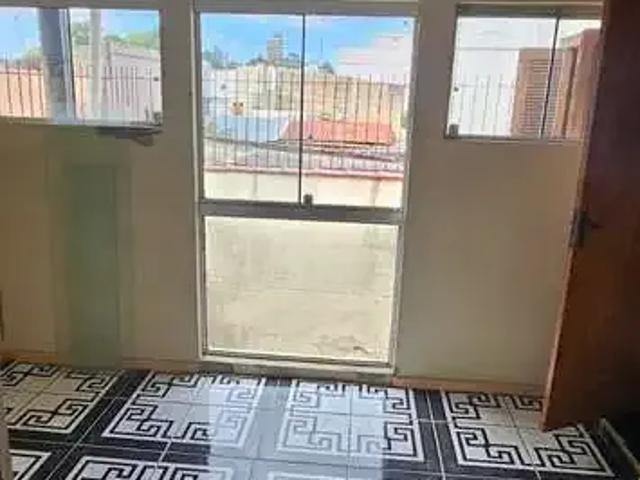 Casa / Sobrado para Locação em Porto Alegre/RS Jardim Itu 4 Quartos