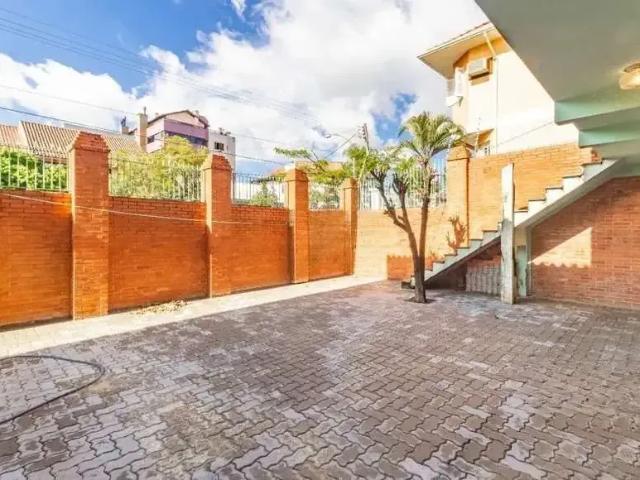 Casa / Sobrado para Locação em Porto Alegre/RS Jardim Itu Sabará 3 Quartos