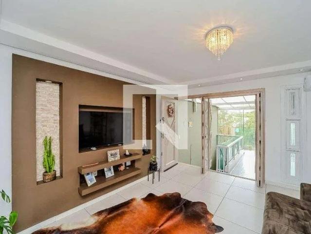 Casa / Sobrado para Locação em Porto Alegre/RS Jardim Itu Sabará 3 Quartos