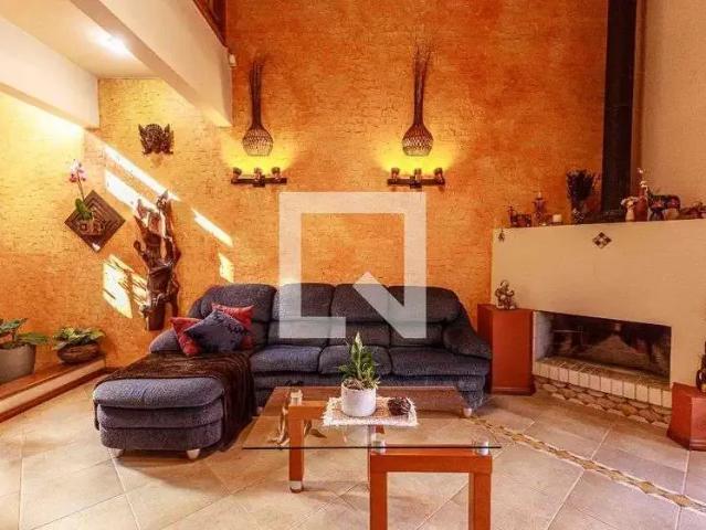 Casa / Sobrado para Locação em Porto Alegre/RS Jardim Itu Sabará 3 Quartos