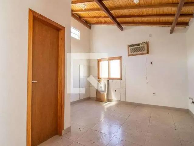 Casa / Sobrado para Locação em Porto Alegre/RS Jardim Itu Sabará 1 Quartos