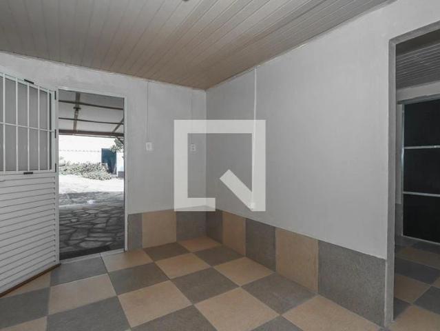Casa / Sobrado para Locação em Porto Alegre/RS Jardim Itu Sabará 2 Quartos