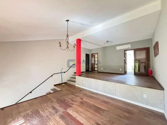 Casa / Sobrado para Locação em Porto Alegre/RS Jardim Itu Sabará 4 Quartos