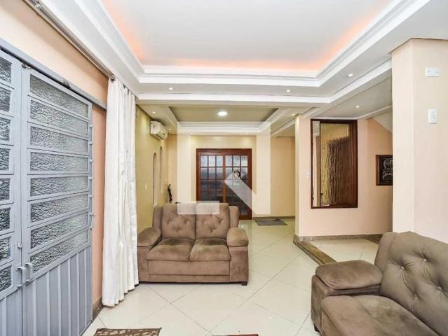 Casa / Sobrado para Locação em Porto Alegre/RS Jardim Itu Sabará 4 Quartos