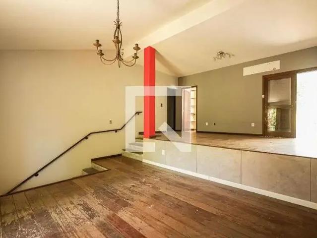 Casa / Sobrado para Locação em Porto Alegre/RS Jardim Itu Sabará 4 Quartos