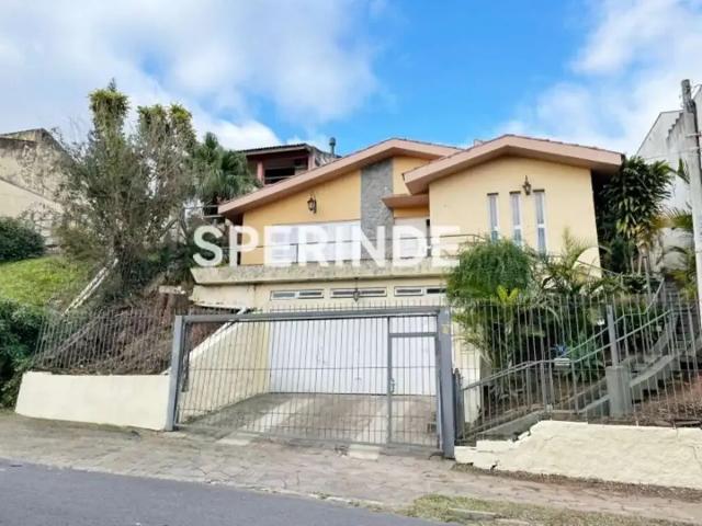 Casa / Sobrado para Locação em Porto Alegre/RS Jardim Itu Sabará 5 Quartos