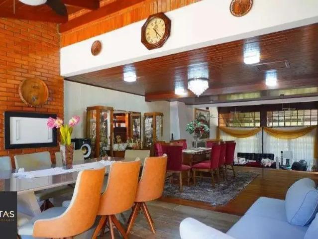Casa / Sobrado para Locação em Porto Alegre/RS Jardim Itu Sabará 5 Quartos