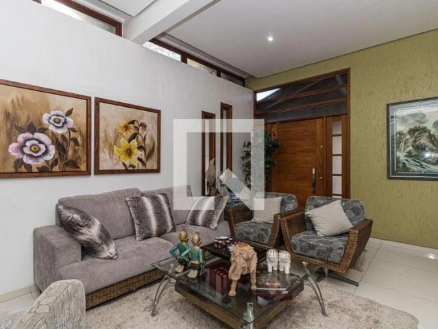 Casa / Sobrado para Locação em Porto Alegre/RS Jardim Lindóia 3 Quartos