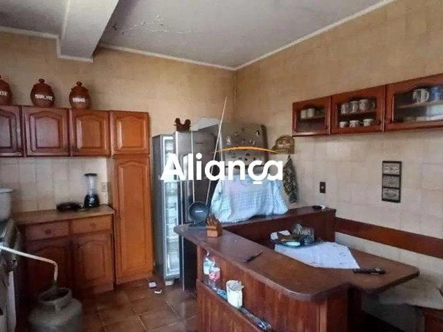 Casa / Sobrado para Locação em Porto Alegre/RS Jardim Lindóia 3 Quartos