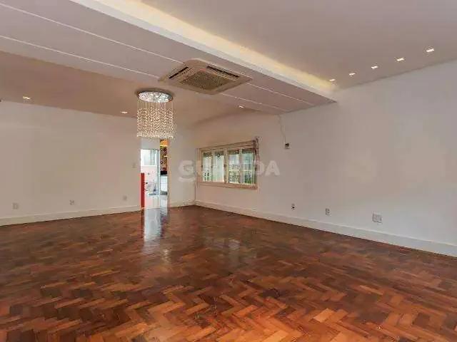 Casa / Sobrado para Locação em Porto Alegre/RS Jardim Lindóia 3 Quartos