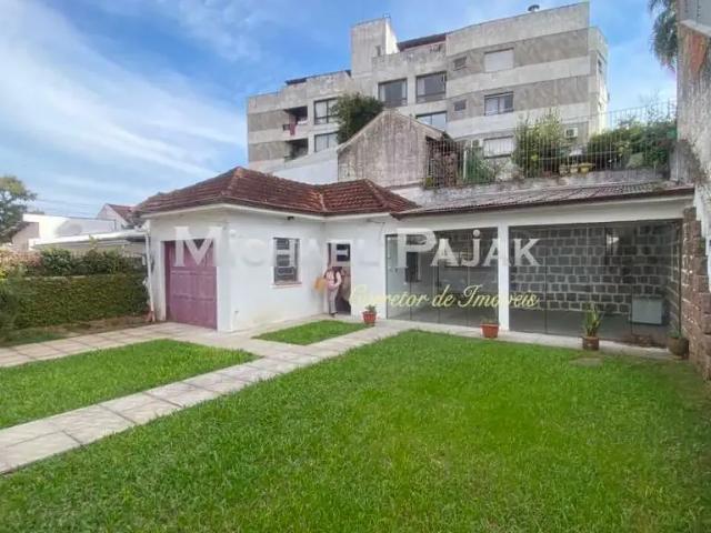 Casa / Sobrado para Locação em Porto Alegre/RS Jardim Lindóia 2 Quartos