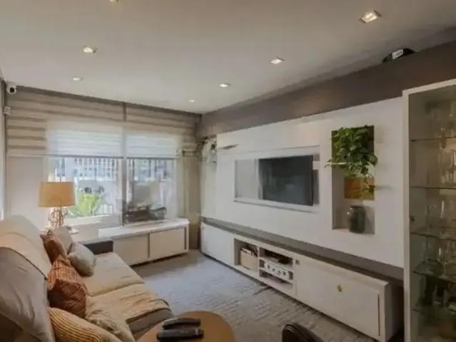 Casa / Sobrado para Locação em Porto Alegre/RS Jardim Lindóia 2 Quartos