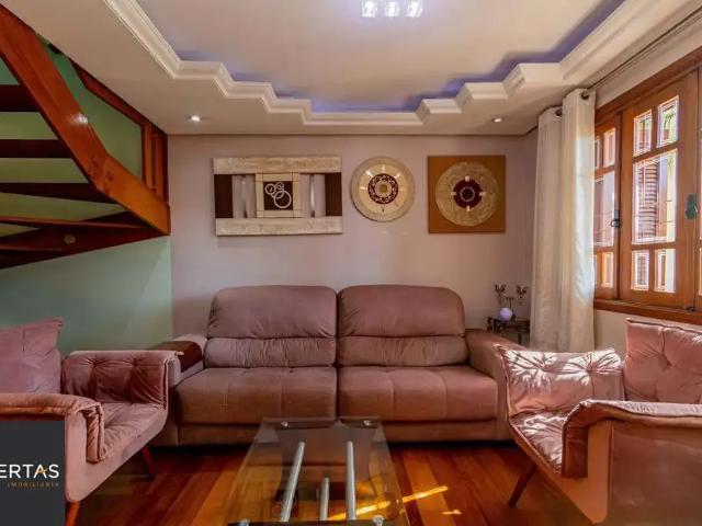 Casa / Sobrado para Locação em Porto Alegre/RS Jardim Lindóia 4 Quartos