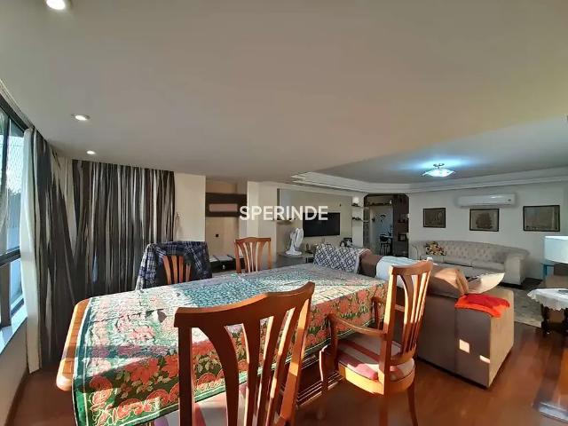 Casa / Sobrado para Locação em Porto Alegre/RS Jardim Lindóia 4 Quartos