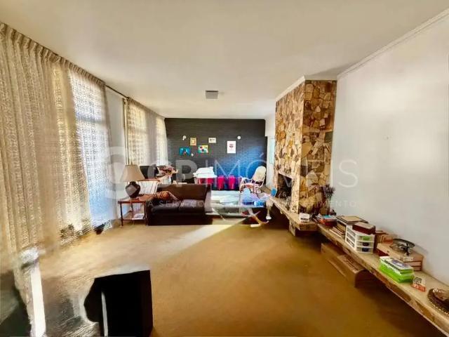 Casa / Sobrado para Locação em Porto Alegre/RS Jardim Lindóia 4 Quartos