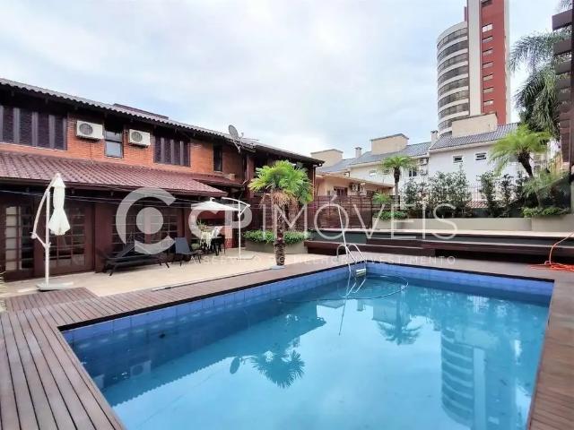 Casa / Sobrado para Locação em Porto Alegre/RS Jardim Planalto 4 Quartos