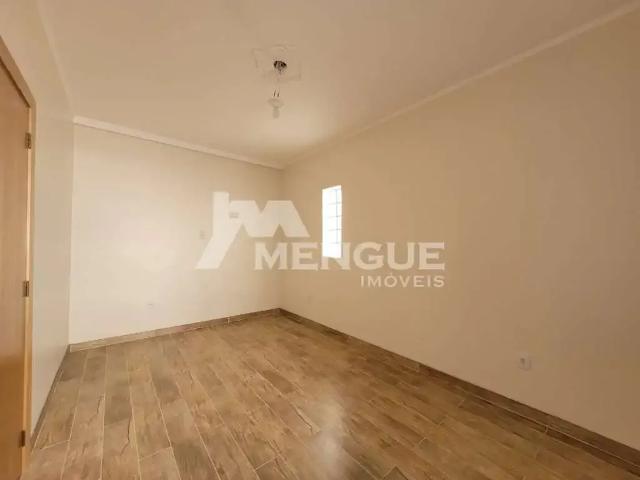 Casa / Sobrado para Locação em Porto Alegre/RS Jardim São Pedro 4 Quartos