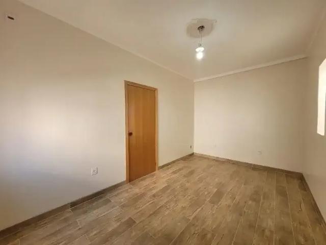 Casa / Sobrado para Locação em Porto Alegre/RS Jardim São Pedro 4 Quartos