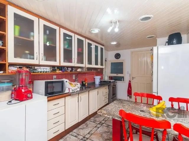 Casa / Sobrado para Locação em Porto Alegre/RS Jardim São Pedro 3 Quartos