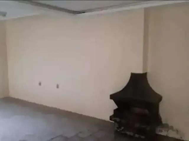 Casa / Sobrado para Locação em Porto Alegre/RS Lomba do Pinheiro 1 Quartos