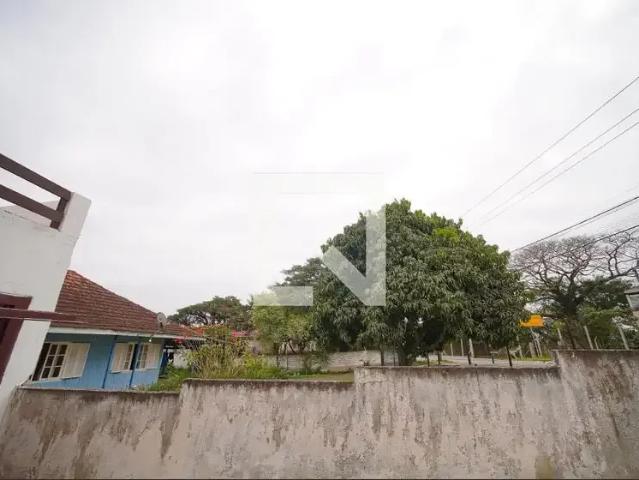 Casa / Sobrado para Locação em Porto Alegre/RS Lomba do Pinheiro 4 Quartos