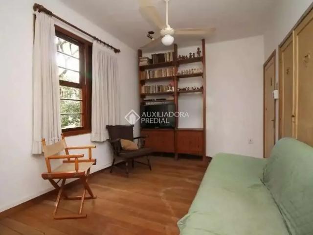 Casa / Sobrado para Locação em Porto Alegre/RS Moinhos de Vento 4 Quartos