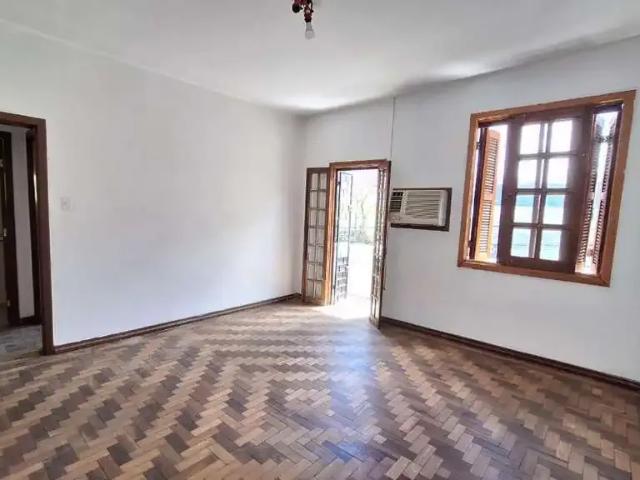 Casa / Sobrado para Locação em Porto Alegre/RS Mont Serrat 3 Quartos