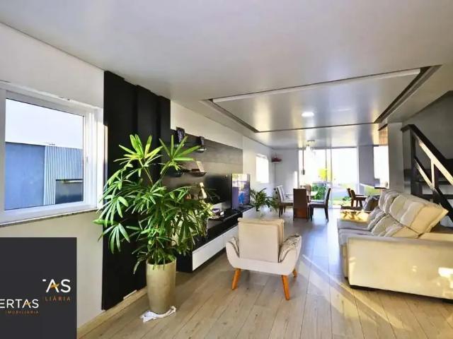Casa / Sobrado para Locação em Porto Alegre/RS Morro Santana 3 Quartos