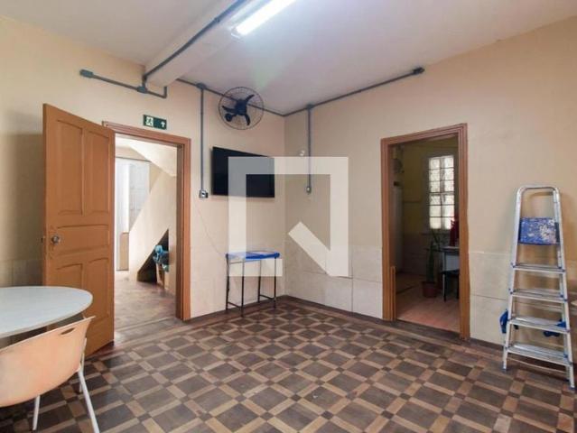 Casa / Sobrado para Locação em Porto Alegre/RS Medianeira 7 Quartos