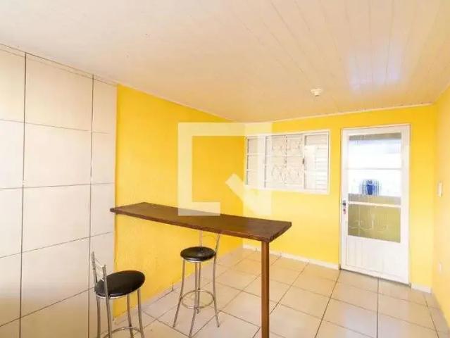 Casa / Sobrado para Locação em Porto Alegre/RS Medianeira 2 Quartos