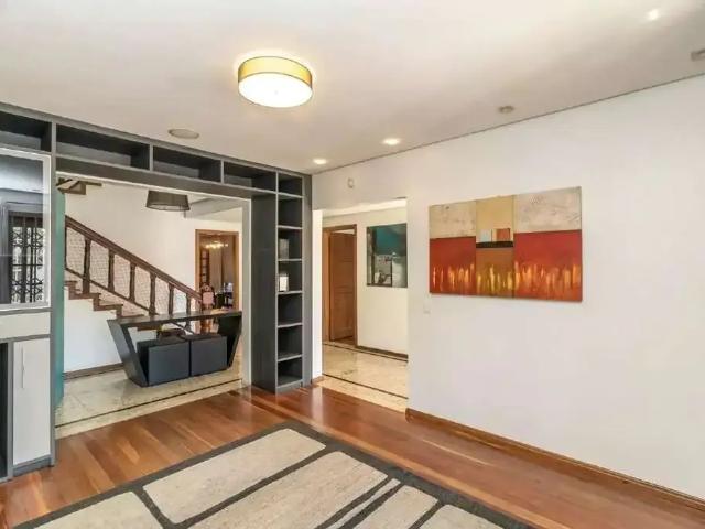 Casa / Sobrado para Locação em Porto Alegre/RS Medianeira 3 Quartos