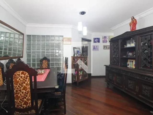 Casa / Sobrado para Locação em Porto Alegre/RS Medianeira 3 Quartos