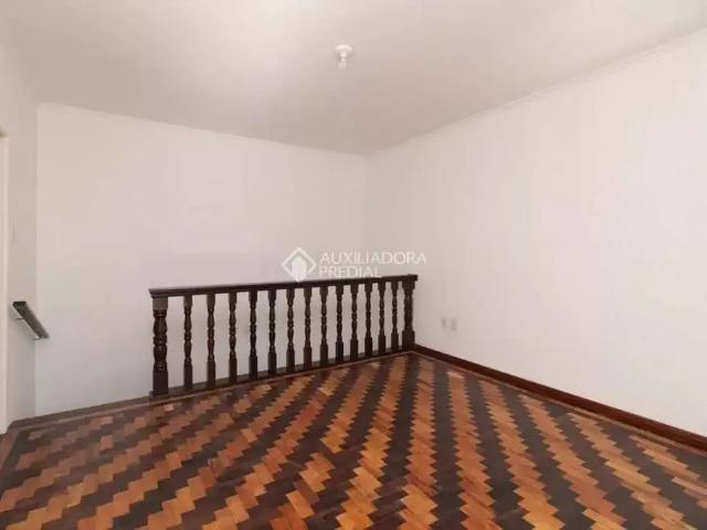 Casa / Sobrado para Locação em Porto Alegre/RS Medianeira 3 Quartos