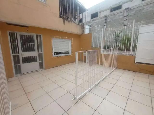 Casa / Sobrado para Locação em Porto Alegre/RS Nonoai 1 Quartos