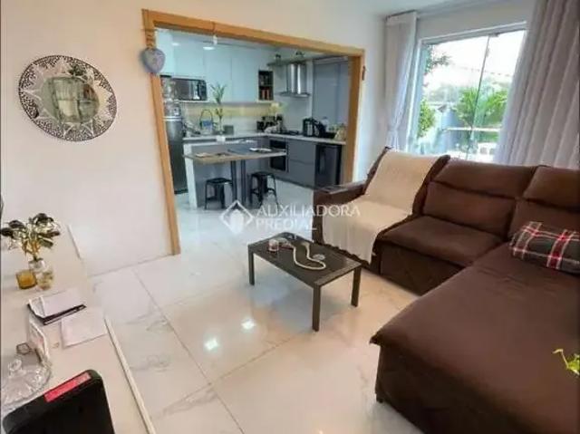 Casa / Sobrado para Locação em Porto Alegre/RS Nonoai 2 Quartos
