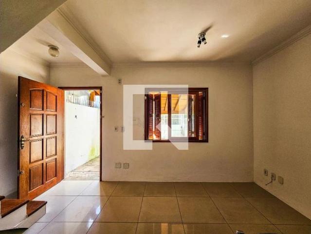 Casa / Sobrado para Locação em Porto Alegre/RS Nonoai 3 Quartos