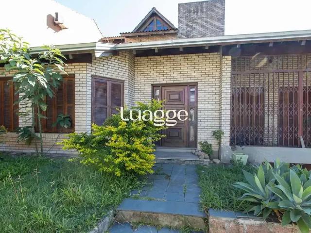 Casa / Sobrado para Locação em Porto Alegre/RS Nonoai 4 Quartos